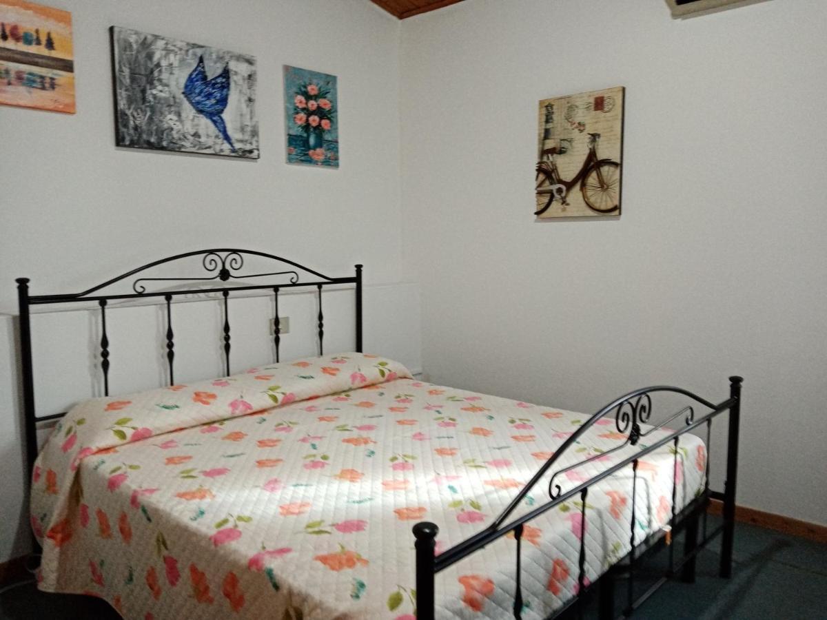 La Casa Di Gaia Villa Cabras Ngoại thất bức ảnh
